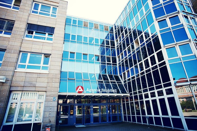 employment-office-2157225_960_720