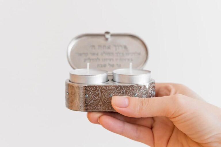 3 Benefits Of Silver Candles