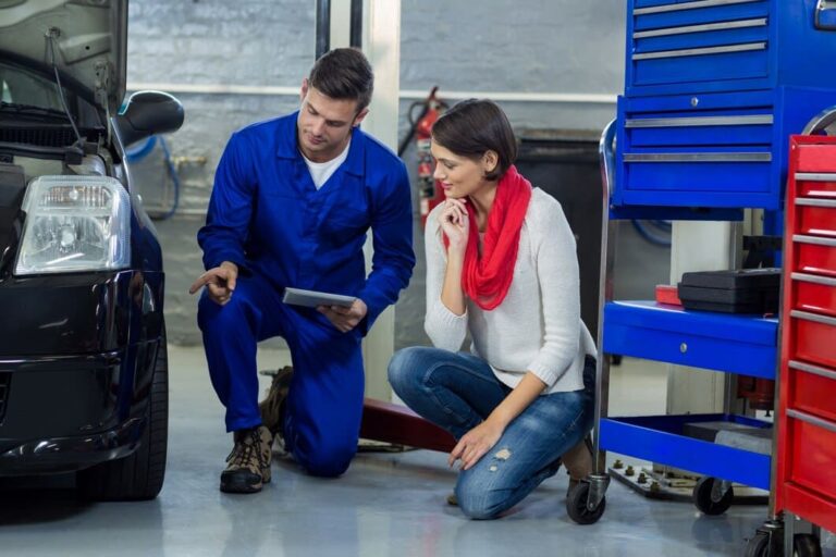 What To Expect From An Auto Mechanic Career