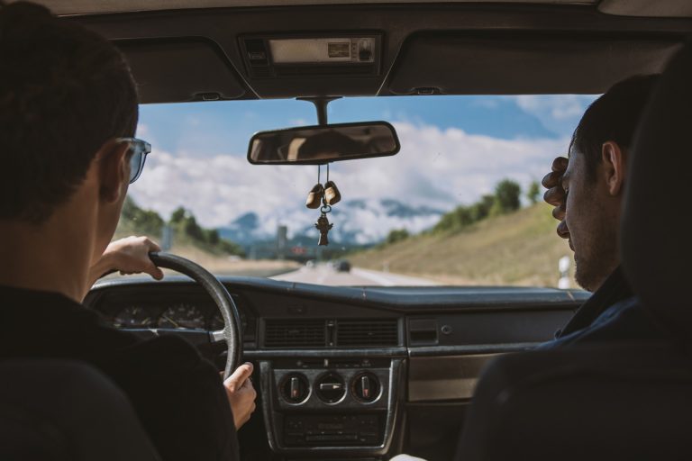 driving-g1a637fd0e_1920