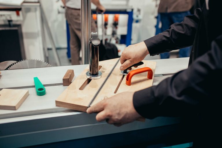 woodworking-6827533_960_720