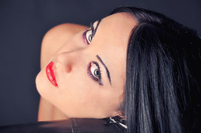 look-2915649_960_720