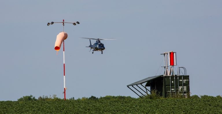 helicopter-landing-5248635_1920