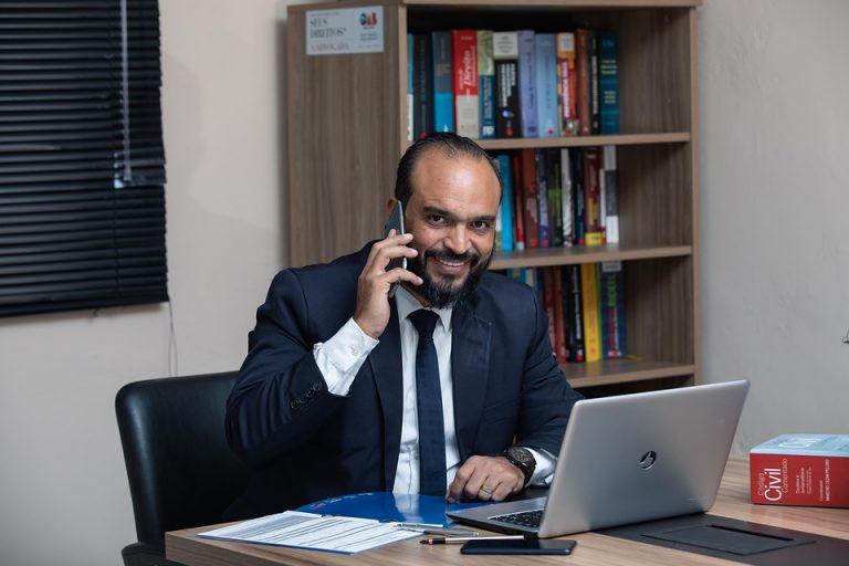 lawyer-7384762_960_720