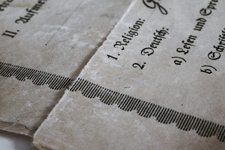 transcript-1398758_1920