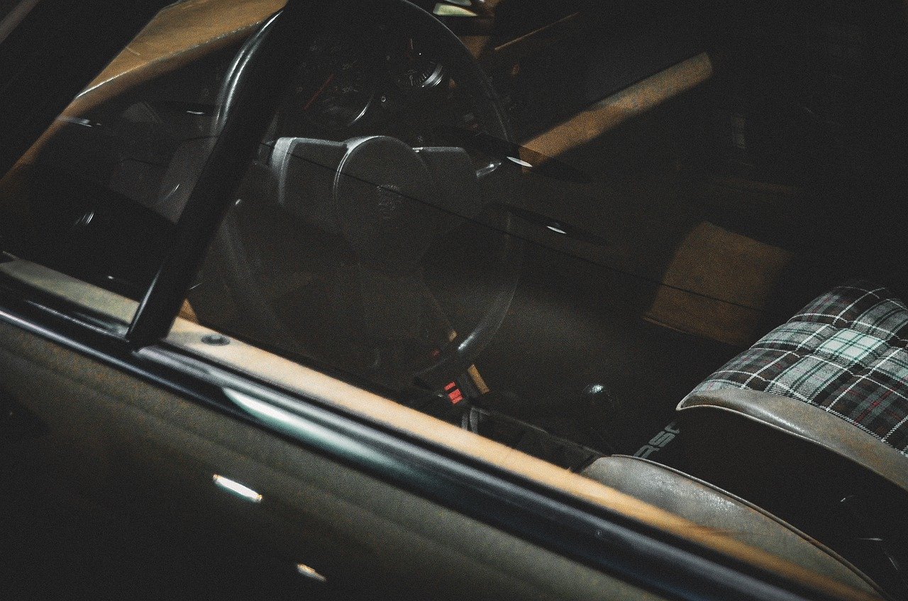 automobile-9554635_1280