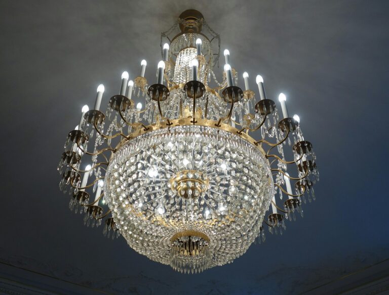 chandelier-2301382_1280